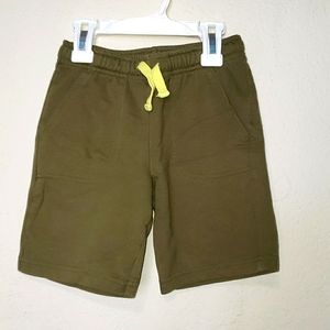 Cat & Jack boys olive Shorts size 5t